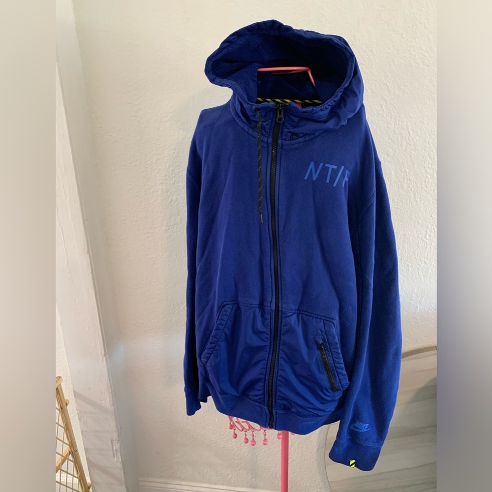 NT/F Nike zip up hoodie sweater